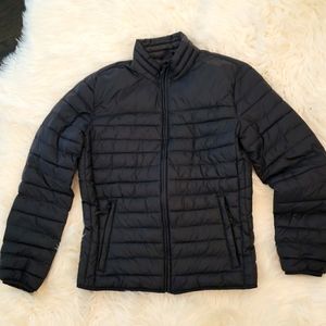 GAP Men's black puffer jacket size S zippered pockets